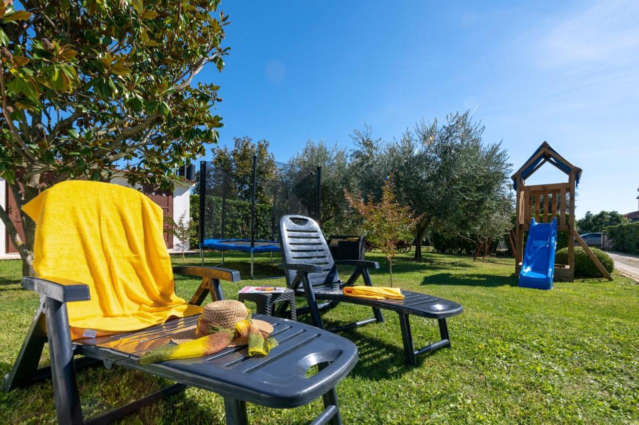 Villa Livia With Three Nice Apartments, Swimming Pool, Childrens Playground, Barbecue And Free Parking Ližnjan Εξωτερικό φωτογραφία