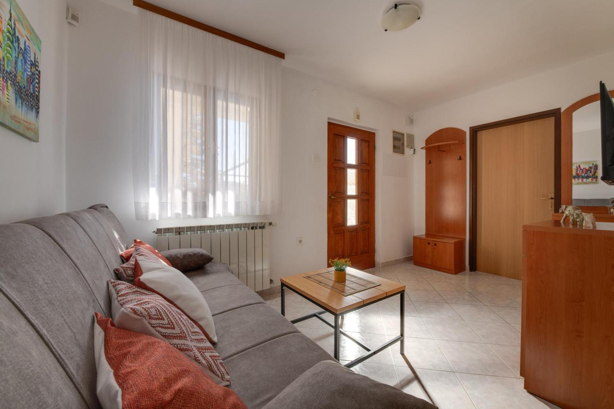 Villa Livia With Three Nice Apartments, Swimming Pool, Childrens Playground, Barbecue And Free Parking Ližnjan Εξωτερικό φωτογραφία