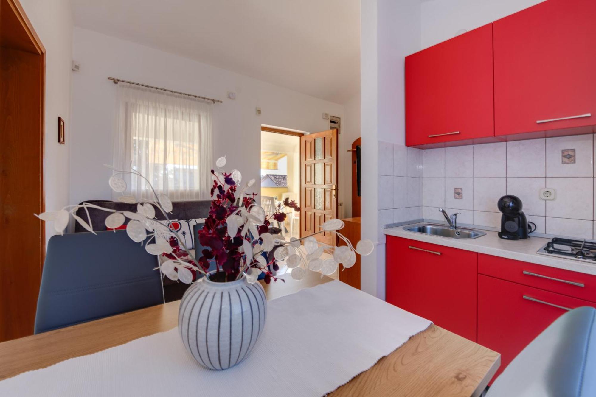 Villa Livia With Three Nice Apartments, Swimming Pool, Childrens Playground, Barbecue And Free Parking Ližnjan Εξωτερικό φωτογραφία